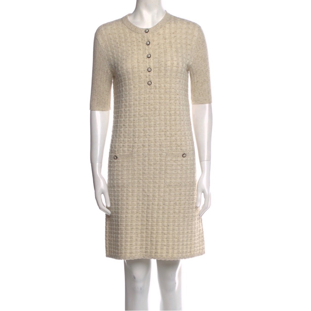 ❌SOLD EBAY❌Chanel 2017 Prefall Cosmopolite Collect Beige Midi Shit Dress Fr42